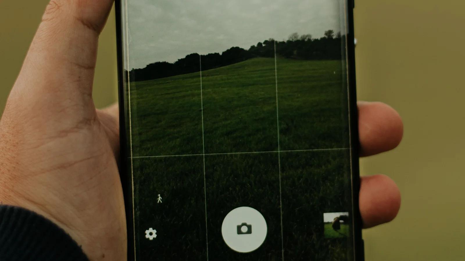 An Android smartphone camera screen used to take a photo before checking its EXIF data
